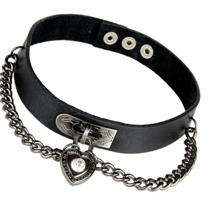 Gothic Collars Black Heart Chain Collar