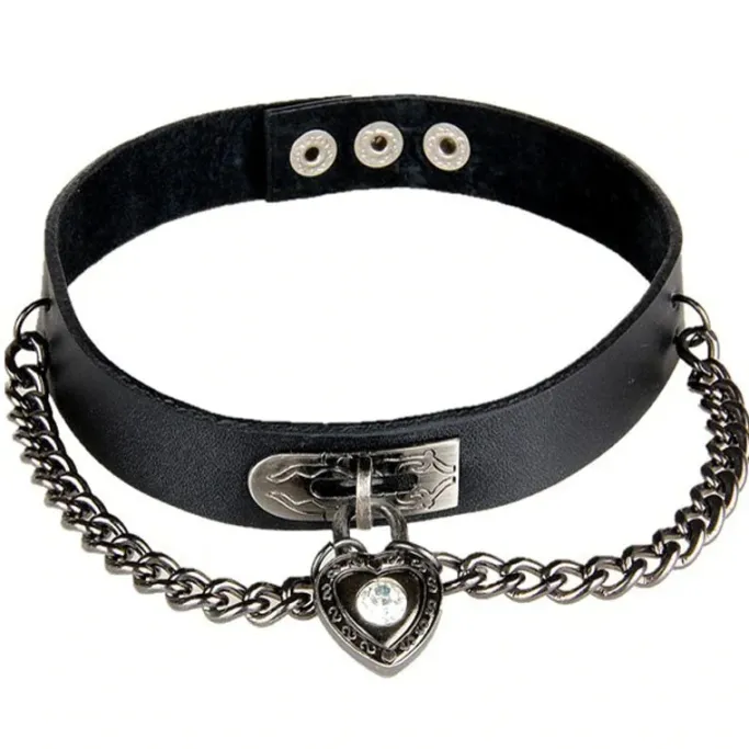Gothic Collars Black Heart Chain Collar