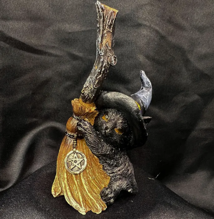 Nemesis Now Broom Guard Witches Cat