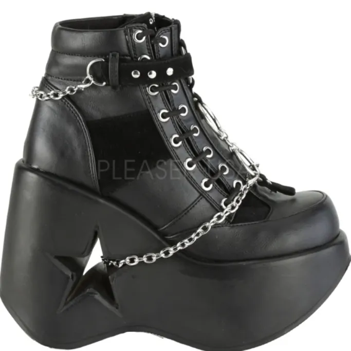 DemoniaCult DYNAMITE-101 Boots (UK7)