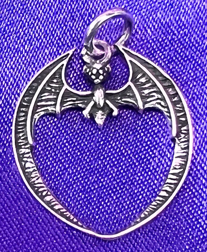 Echt etNox Bat Pendant Silver