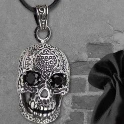 Echt etNox Black Eyed Skull Necklace