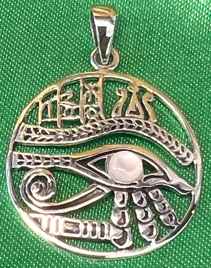 Echt etNox Eye of Horus Necklace Silver