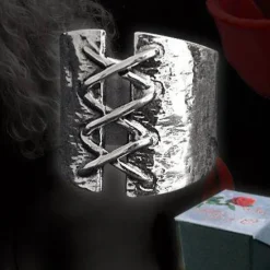 Echt etNox Story of O Corset Ring