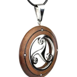 Echt etNox Triskel Pendant