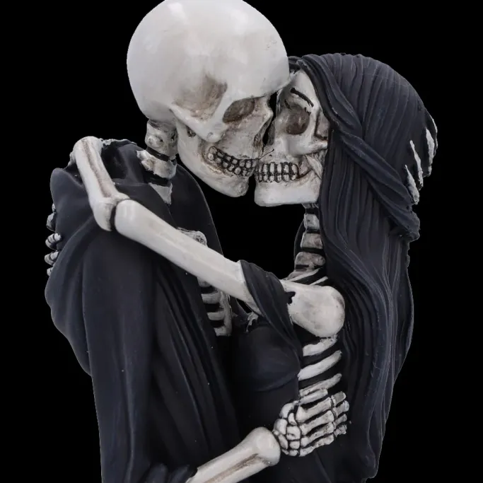 Nemesis Now Eternal Kiss Skeletons Figurine