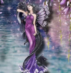Nemesis Now Guardians Embrace Figurine Small