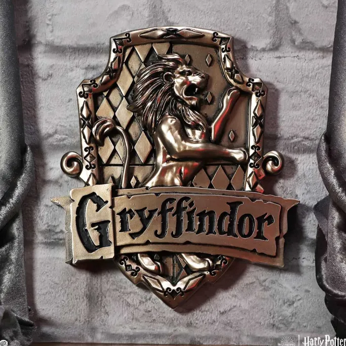 Nemesis Now Harry Potter Gryffindor Wall Plaque