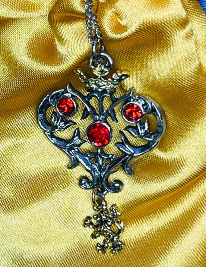 Lost Treasures of Albion Lion Heart Necklace