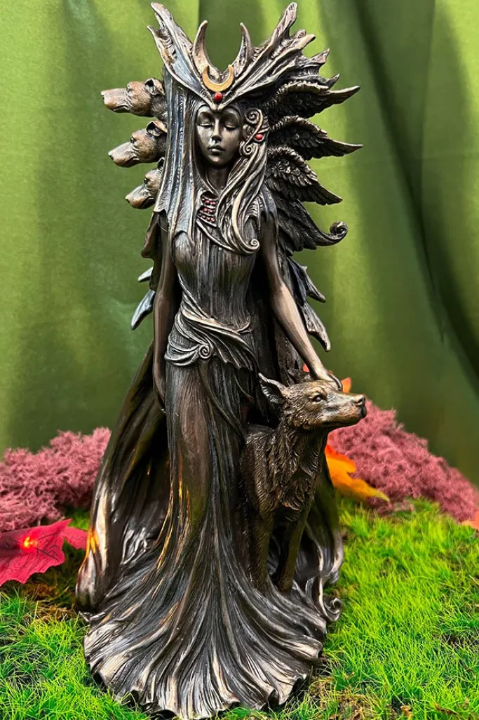 Nemesis Now Marc Potts Hekate Bronze
