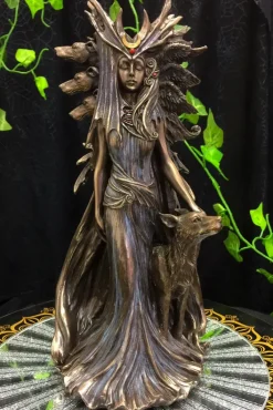 Nemesis Now Marc Potts Hekate Bronze