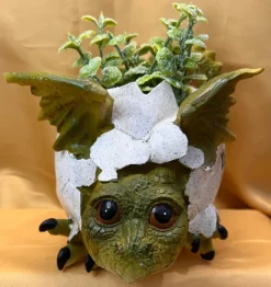 Nemesis Now Welcome Friends Baby Dragon Pot